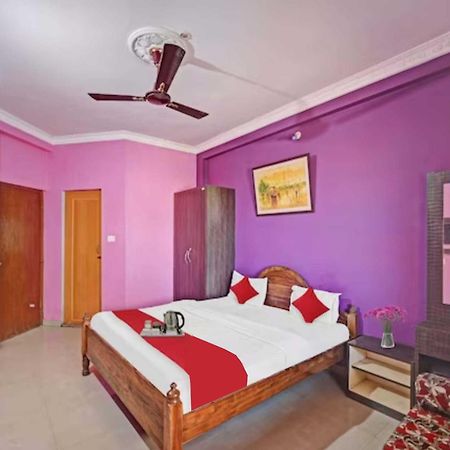 Goroomgo Varanasi Paradise Varanasi - Parking & Restaurant Available - Perfect Location And Comfortable Room Buitenkant foto